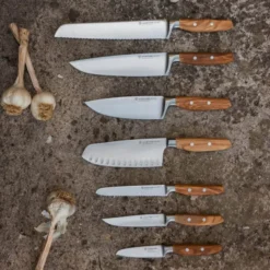 Amici kockkniv 16 cm olivträ