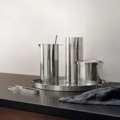 Arne Jacobsen serveringsbricka 33,5 cm stål
