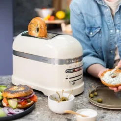 Artisan Brödrost 2 skivor Creme