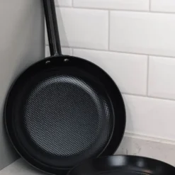 Aska gjutjärnspanna 28 cm svart