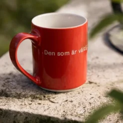 Astrid Lindgren Mugg Röd Den som är stark