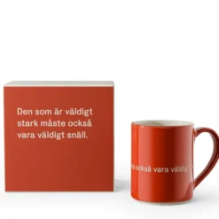 Astrid Lindgren Mugg Röd Den som är stark