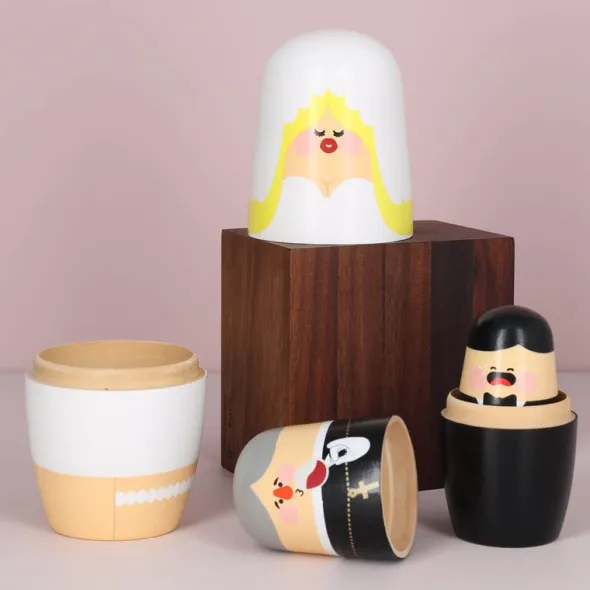 Babushka Drama Wedding Expressions träfigur 3-pack körsbärsträ