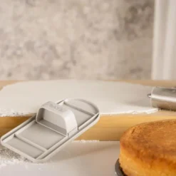 bAYk Cake Smoother 16,5x8 cm Grå