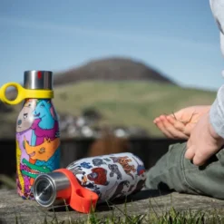 Bottle Up Gullsløyfe termosflaska med handtag 28 cl vit