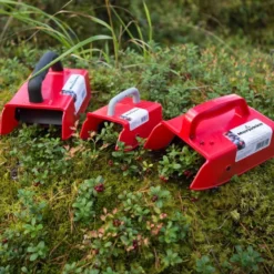 Bärplockare med plastpiggar 22 cm röd