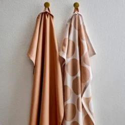 Bubbles kökshandduk 50x70 cm 2-pack warm taupe