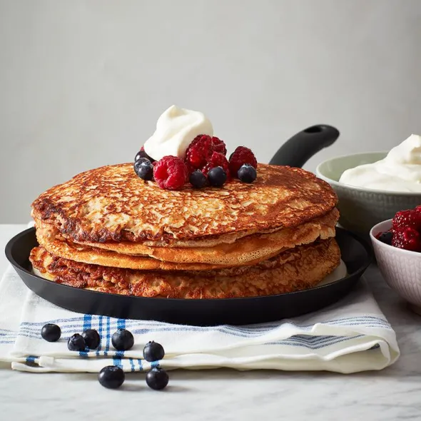 Classic Collection förinbränd gjutjärnspanna / pannkakspanna 27 cm
