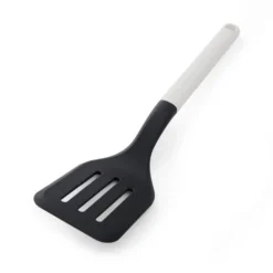 Classic stekspade perforerad 34 cm porcelain white
