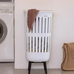 Collect-It tvättkorg med ben 55 L vit