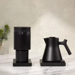 Corvo EKG Pro elektrisk vattenkokare 0,9 L mattsvart