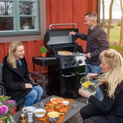 Crown 420 gasolgrill med fyra brännare