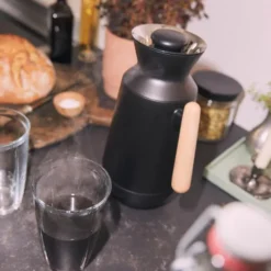 Daybreak termoskanna hög 1,0 L svart