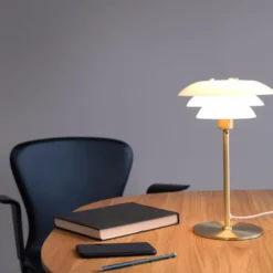DL20 bordslampa 30 cm opal/mässing