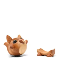 Egon ekorre träfigur 10 cm mahogny/gummiträ