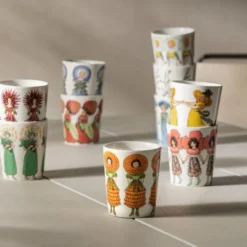 Elsa Beskow Mugg 28 cl Familjen Jordgubbe