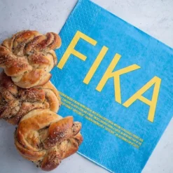 Fika Servett Engelsk Text 33x33 cm 25-pack Blå/Gul