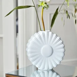 Flower vas prästkrage 21 cm vit