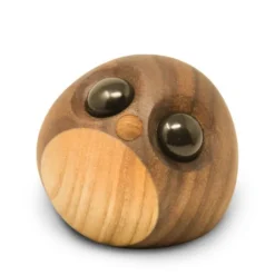 Freddy pingvinunge träfigur 5 cm valnöt/ask