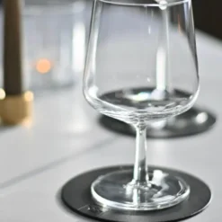 Glasunderlägg i läder 12,5 cm 4-pack svart