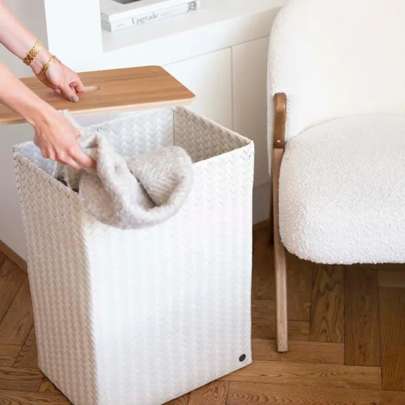 Grand superb tvättkorg med lock 44x31x60 cm champagne