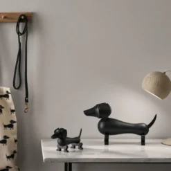 Hund Medium 20 cm Mörkbetsad Ek