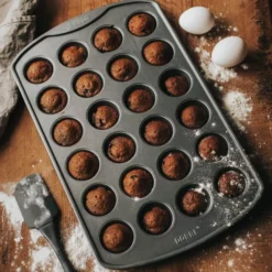 Karabo muffinsform för 24 minimuffins kolstål