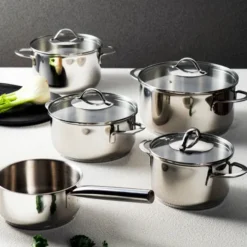 Kitchen Essentials grytset 3 delar 1,8/2,8/3,5 L med lock blank