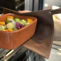 Leather grytlapp 21x21 cm brun