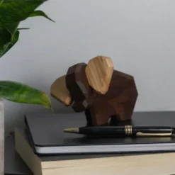 Liten elefant träfigur 8 cm valnöt/ask