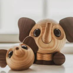 Louis elefant träfigur 5 cm valnöt/ask
