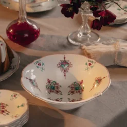 Lucia skål 26 cm vit/röd/grön