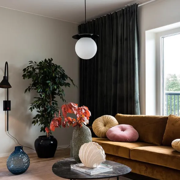 Lush Globe Taklampa 27 cm Svart/vit