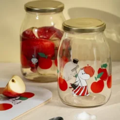 Mumin glasburk 1L med klistermärke 4-pack röd
