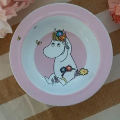 Mumin tallrik med sugpropp 15,5 cm Äng rosa