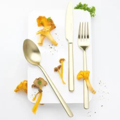 Nardo bestickset 16 delar champagne