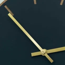 Nero väggklocka 28 cm svart med kopparvisare
