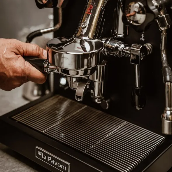 New Cellini Classic Nera Semiproffessionell Manuell Kaffemaskin Svart