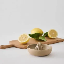 Palermo citruspress stengods 14 cm sand