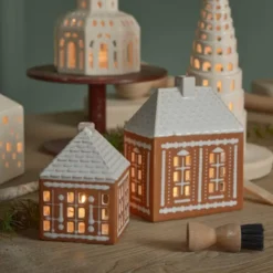 Pepparkakshus Ljuslykta Medium Brun