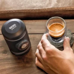 Picopresso bärbar espressomaskin svart