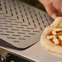 Pizzaspade perforerad 30 cm valnöt