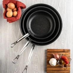 Probond TITUM Stekpanna 32 cm Stål