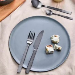 Raw Bestick 48 del set Mattsvart
