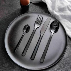 Raw Bestickset 16 delar Svart