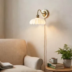 Sofia vägglampa 32 cm antik/vit