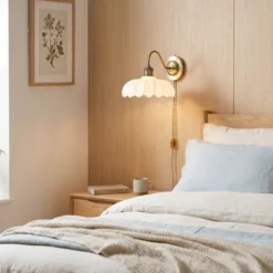 Sofia vägglampa 32 cm antik/vit
