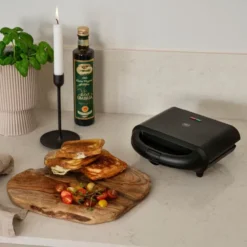 Toasty smörgåsgrill 700W svart