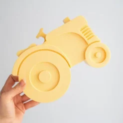 Traktor matlåda i plast två fack 14x11 cm ljusgul