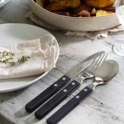 Trattoria bestickset 24 delar svart/stål